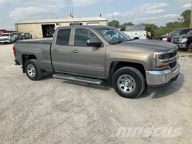 Chevrolet 1500 Пикапи