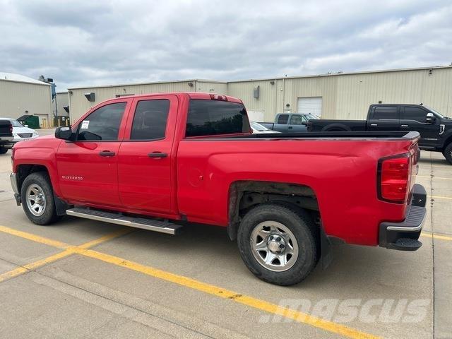 Chevrolet 1500 Пикапи