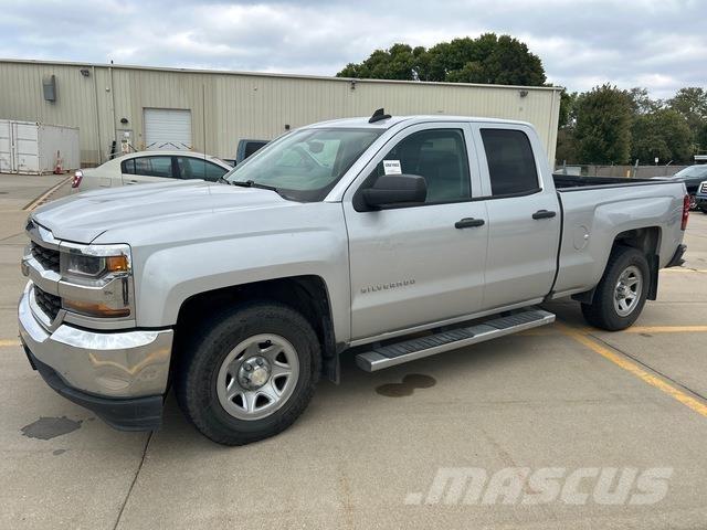 Chevrolet 1500 Пикапи