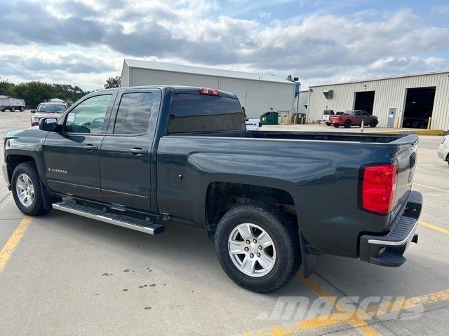 Chevrolet 1500 Пикапи