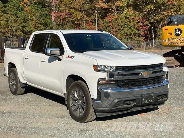 Chevrolet 1500 Пикапи