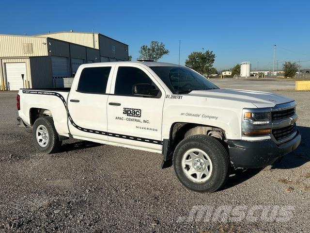 Chevrolet 1500 Пикапи