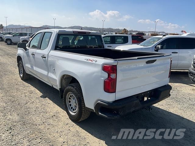 Chevrolet 1500 Пикапи