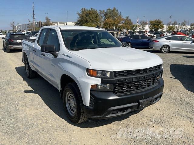 Chevrolet 1500 Пикапи