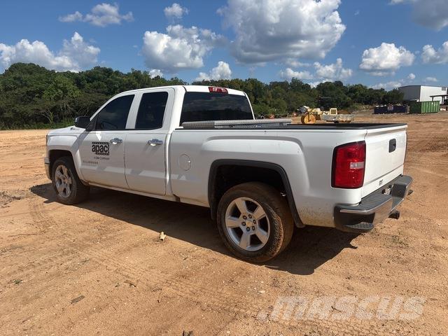 Chevrolet 1500 Пикапи