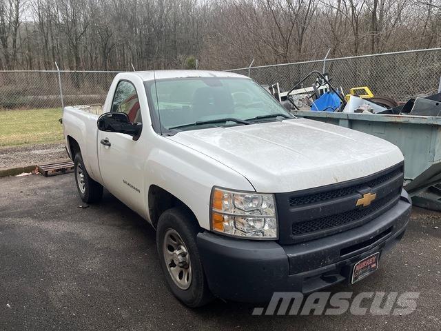 Chevrolet 1500 Пикапи