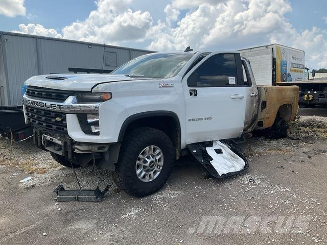 Chevrolet 2500 Пикапи