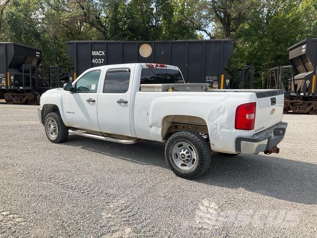 Chevrolet 2500 Пикапи