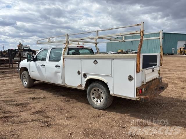 Chevrolet 3500 Пикапи