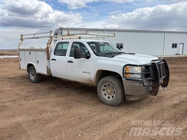 Chevrolet 3500 Пикапи