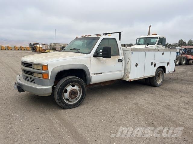 Chevrolet 3500 Пикапи