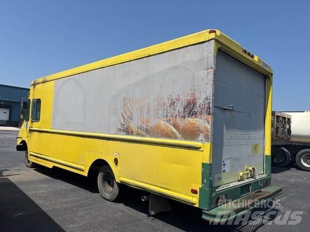 Chevrolet P30 Фургони
