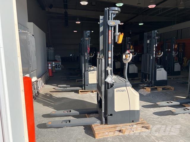 Crown ES 4000 Самоходни товарачи