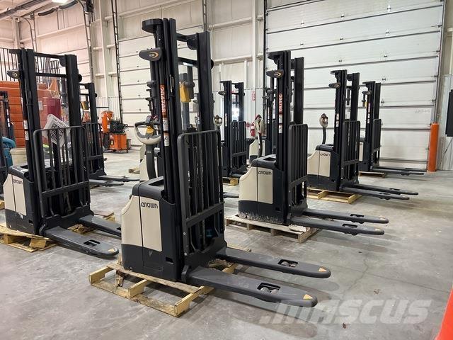 Crown ES 4000 Самоходни товарачи