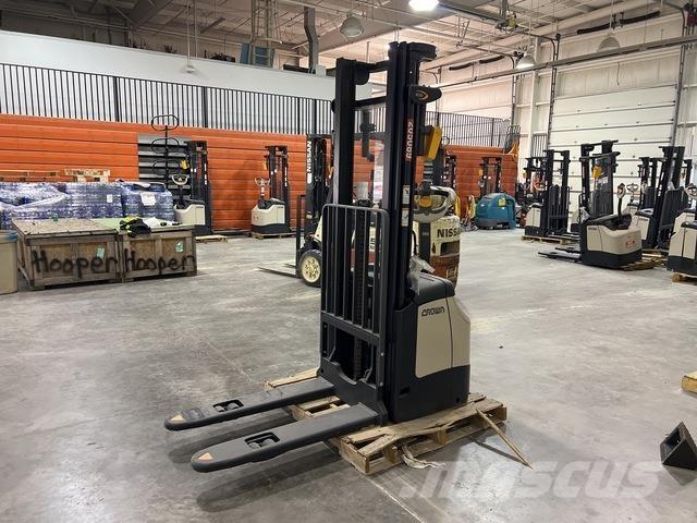 Crown ES 4000 Самоходни товарачи