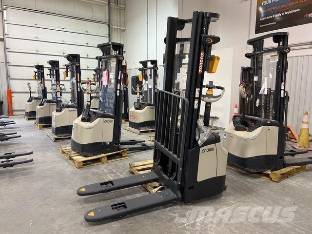 Crown ES 4000 Самоходни товарачи