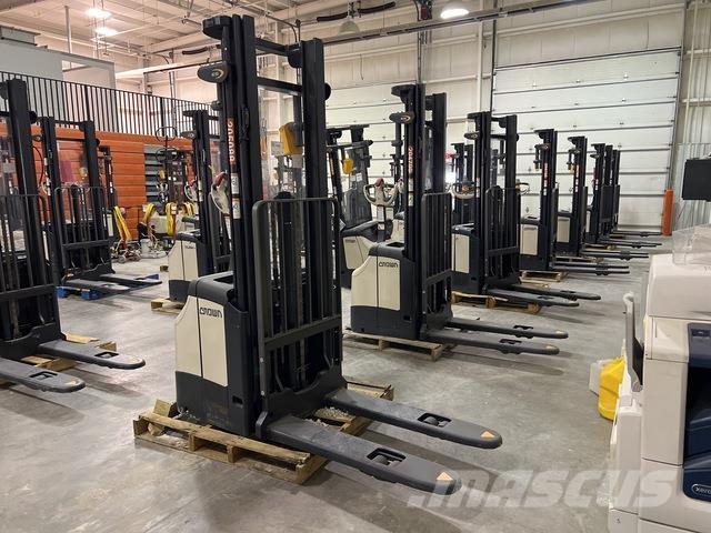 Crown ES 4000 Самоходни товарачи