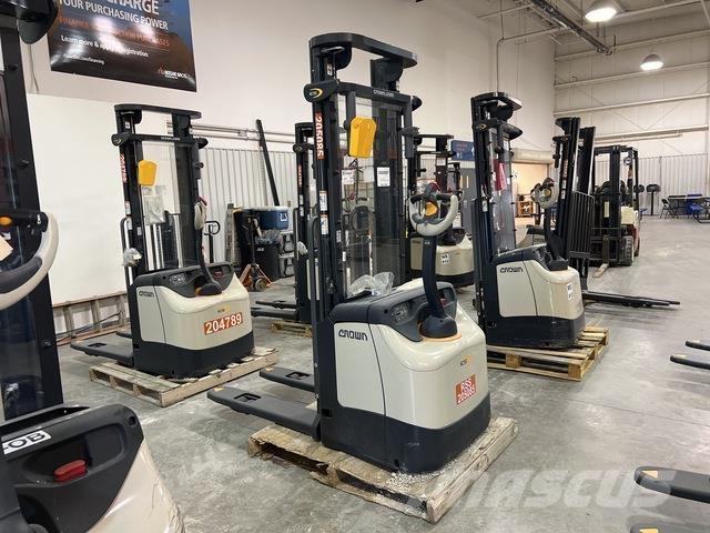 Crown ES 4000 Самоходни товарачи