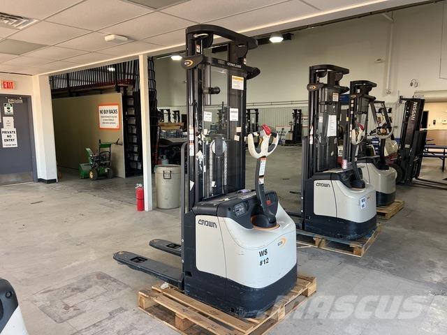 Crown ES 4000 Самоходни товарачи