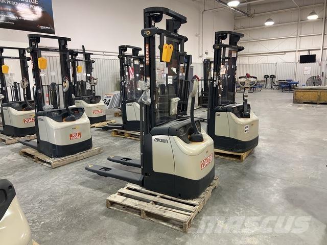 Crown ES 4000 Самоходни товарачи