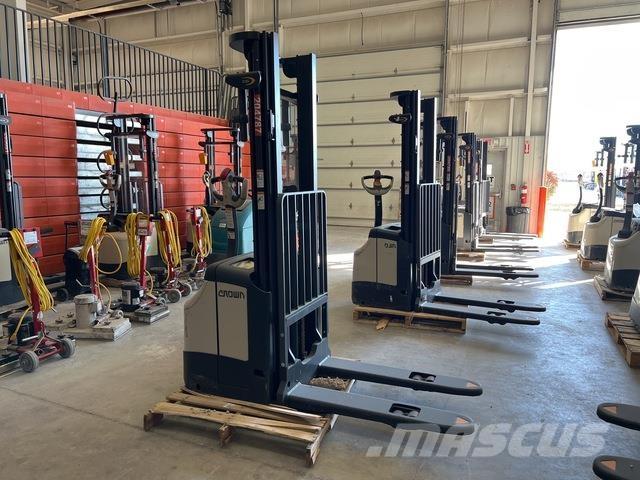 Crown ES 4000 Самоходни товарачи