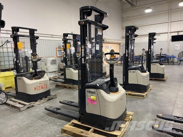 Crown ES 4000 Самоходни товарачи