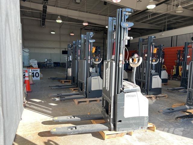 Crown ES 4000 Самоходни товарачи