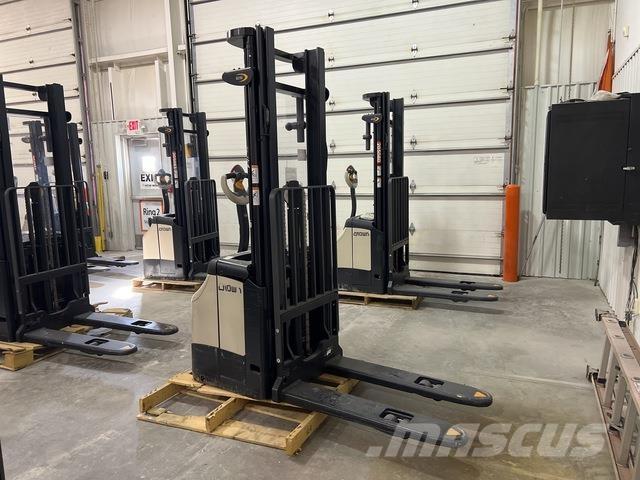 Crown ES 4000 Самоходни товарачи