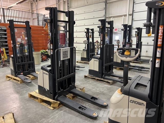 Crown ES 4000 Самоходни товарачи