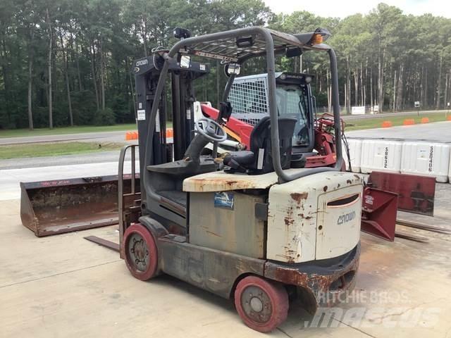 Crown FC4500 Електрически вилични кари-повдигачи
