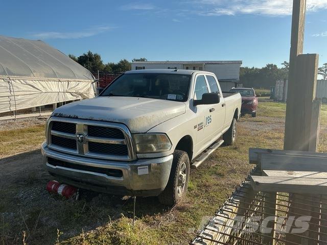 Dodge 2500 Пикапи