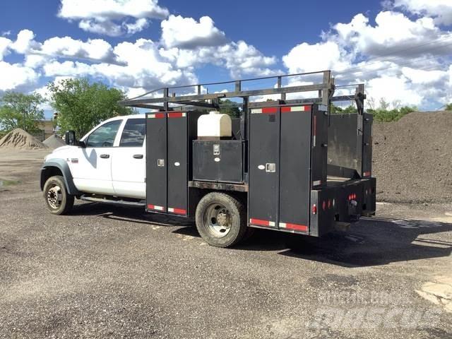 Dodge 5500 Пикапи