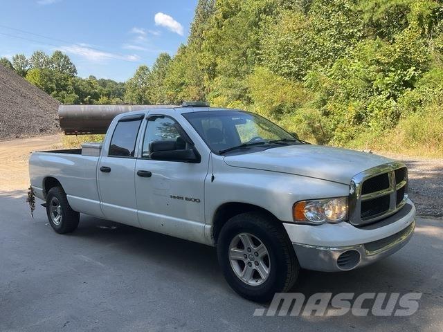 Dodge Ram 1500 Пикапи