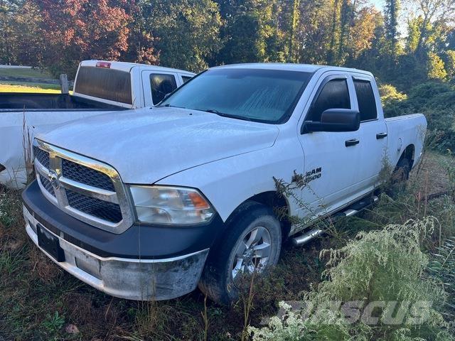 Dodge Ram 1500 Пикапи
