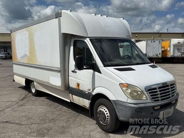 Dodge Sprinter Фургони
