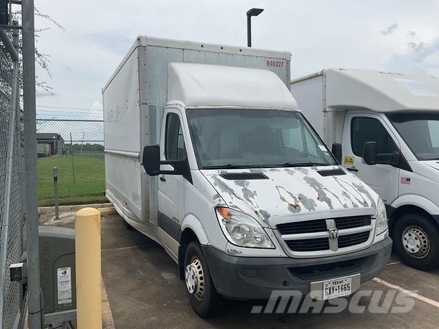 Dodge Sprinter Фургони

