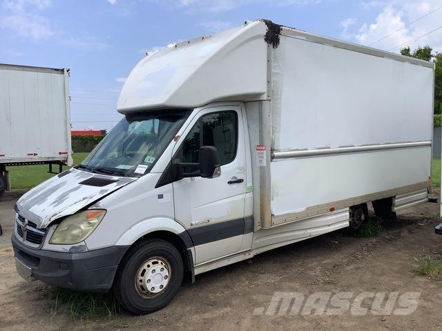 Dodge Sprinter Фургони
