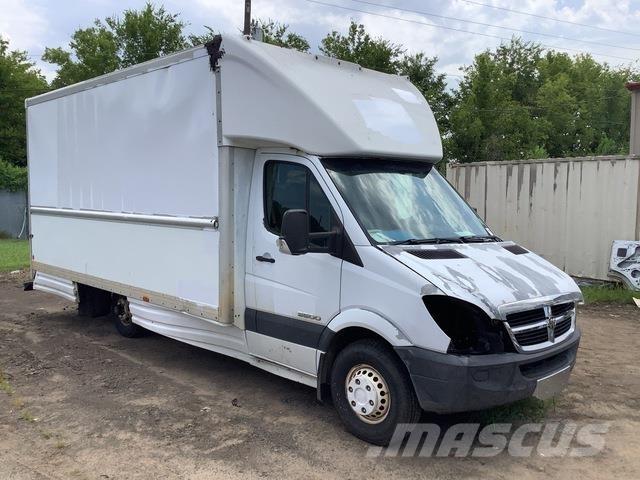 Dodge Sprinter Фургони
