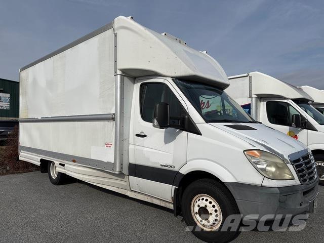 Dodge Sprinter Фургони
