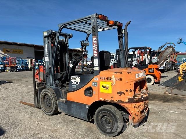 Doosan D30S-5 Вилични кари-повдигачи - други