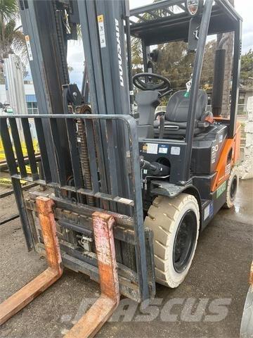 Doosan D30S7 Вилични кари-повдигачи - други