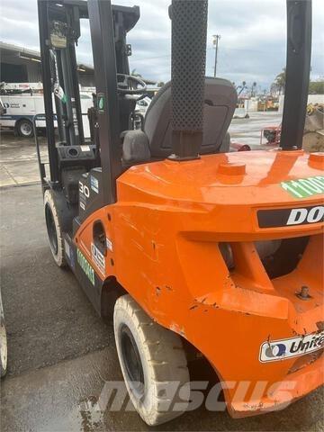 Doosan D30S7 Вилични кари-повдигачи - други