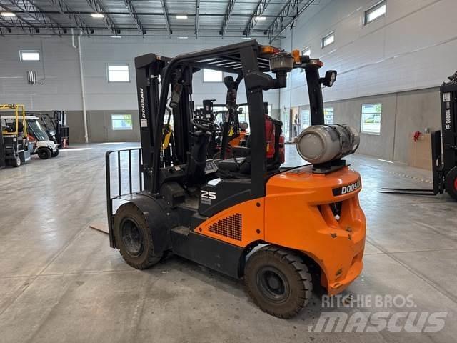 Doosan G25N-7 Строителство - Други