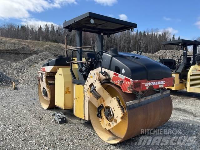 Dynapac CC422 Двойни барабанни ролки

