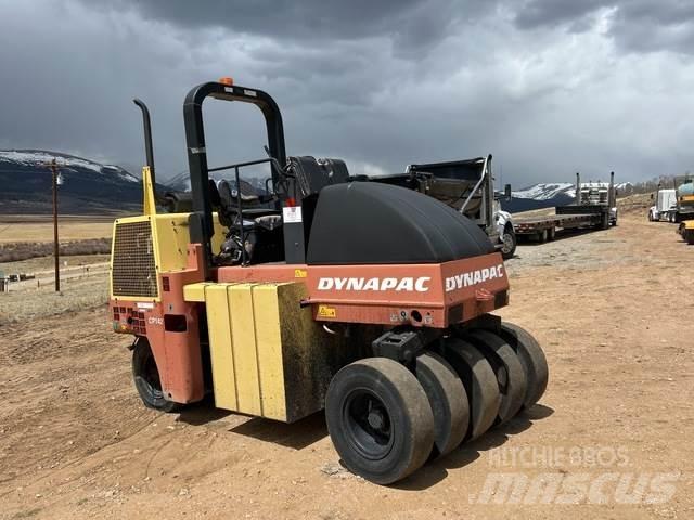 Dynapac CP142 Пневматични гумени  ролки
