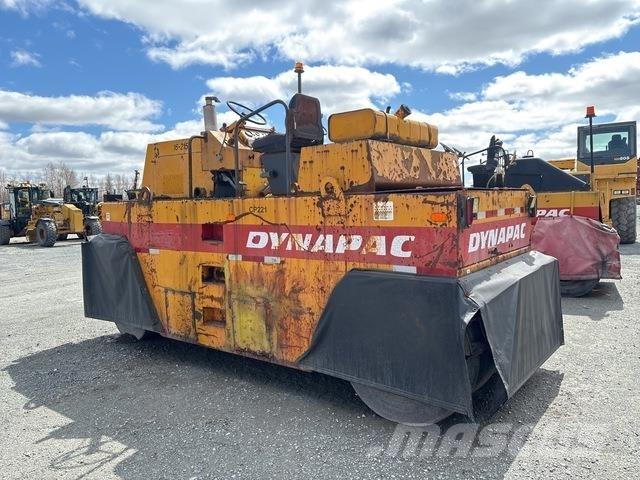 Dynapac CP221 Пневматични гумени  ролки
