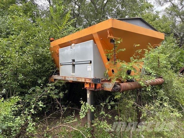Epoke SH3500 Разстилачки на пясък и сол