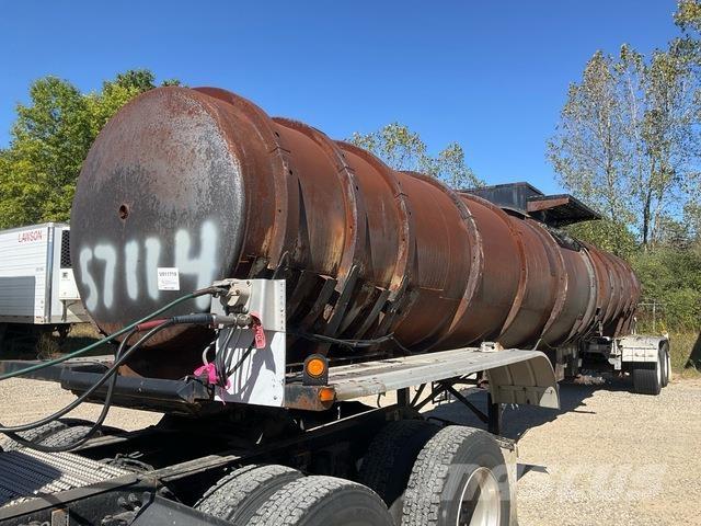 Etnyre  Превозни средства за транспортиране на материали
