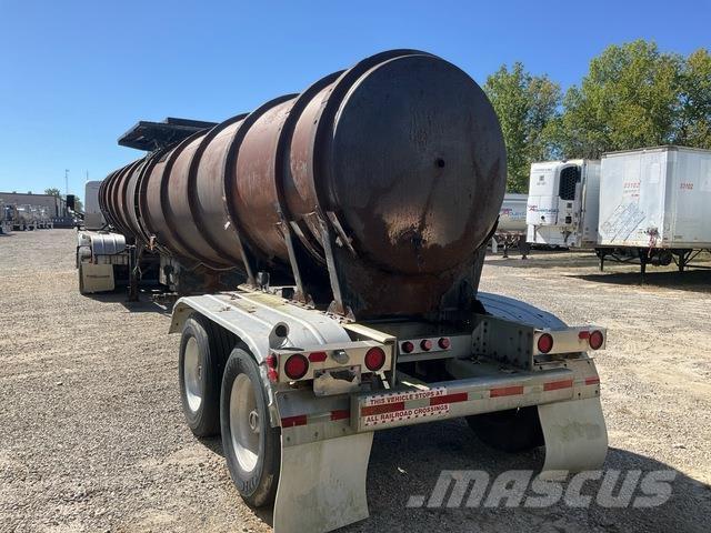 Etnyre  Превозни средства за транспортиране на материали
