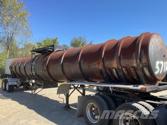 Etnyre  Превозни средства за транспортиране на материали
